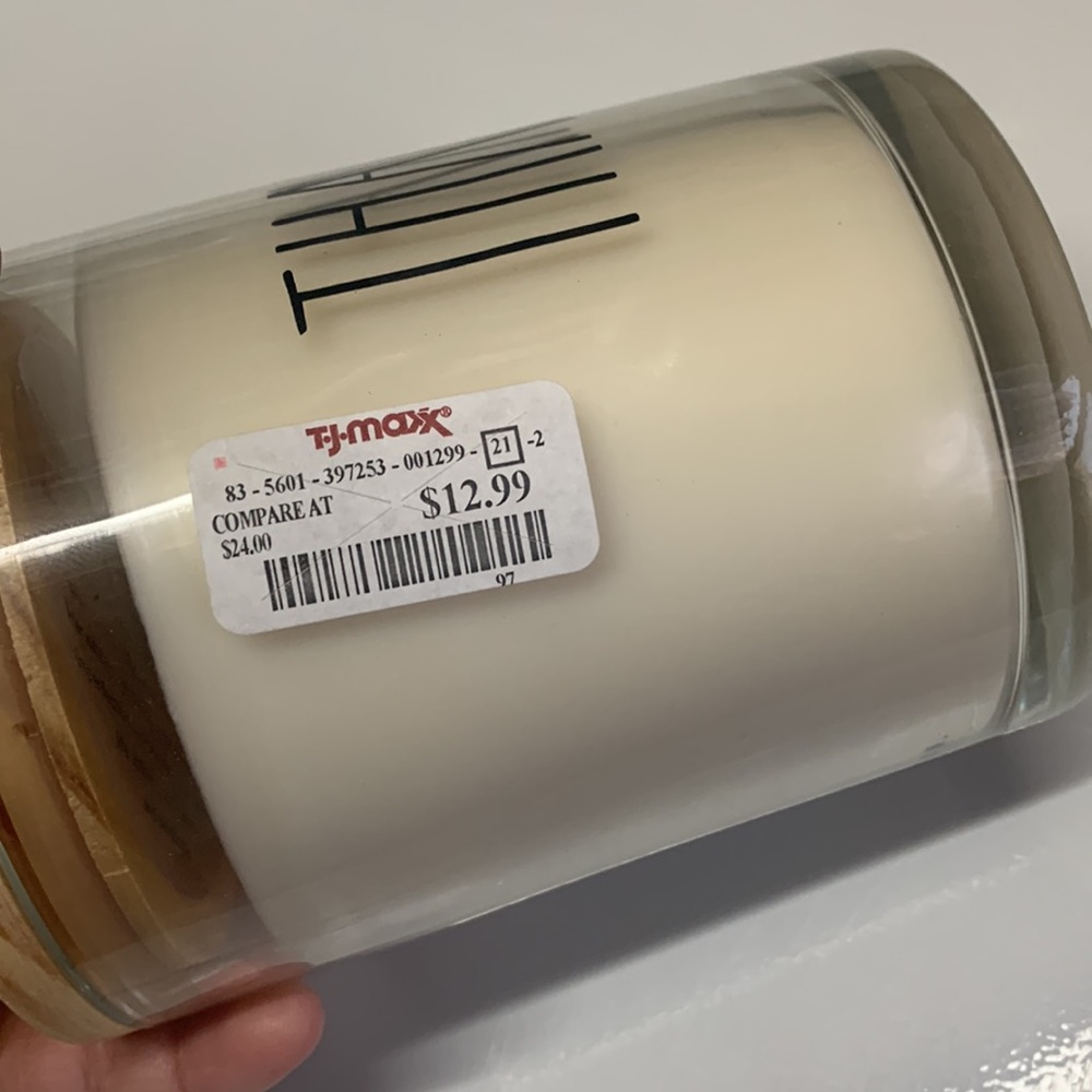 Never used Rae Dunn candle - Picture 4 of 6